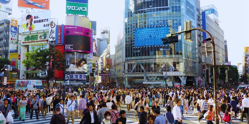 Japan Gradually Eases Border Restrictions